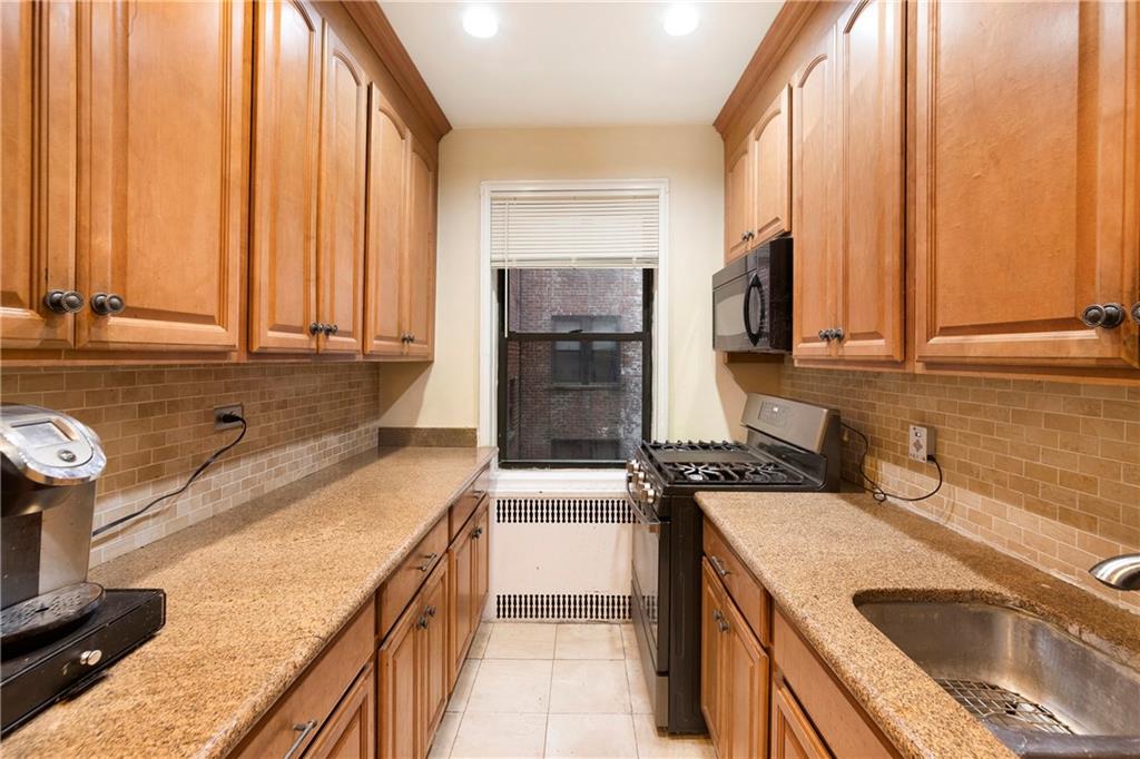 Brooklyn, New York 11230, United States, 1 Bedroom Bedrooms, ,1 BathroomBathrooms,Residential,Active,82648