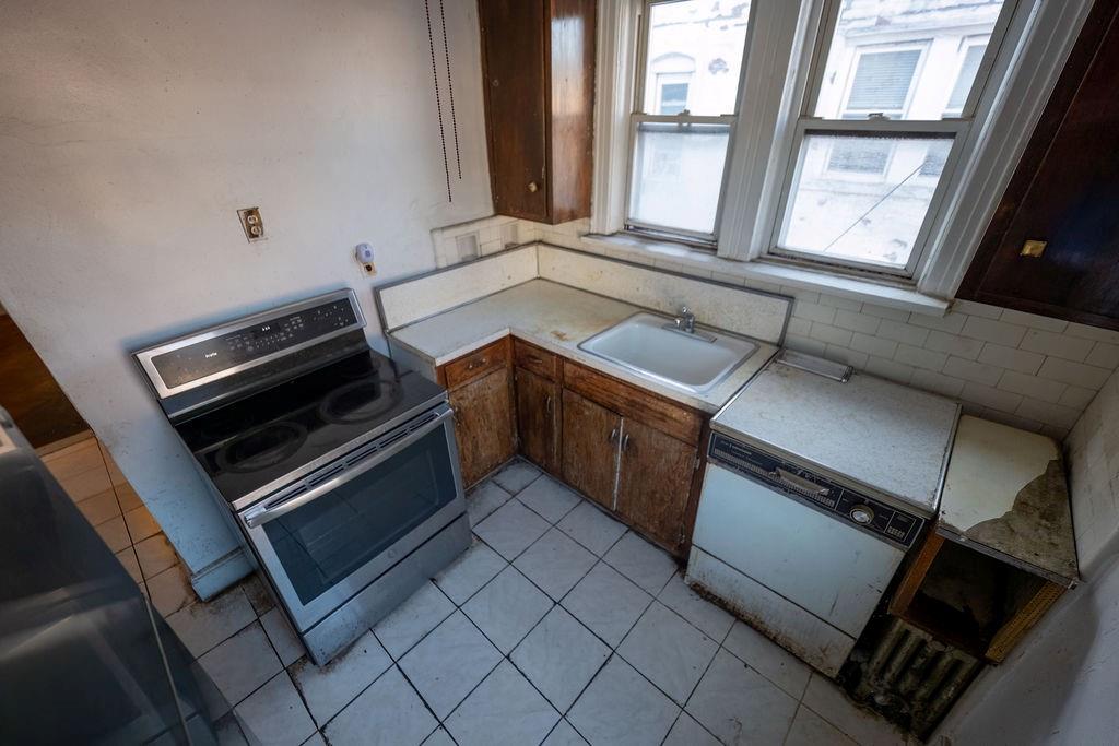 Brooklyn, New York 11236, United States, ,2 BathroomsBathrooms,Residential,Active,183009