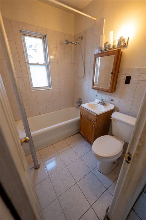 Brooklyn, New York 11236, United States, ,2 BathroomsBathrooms,Residential,Active,183009