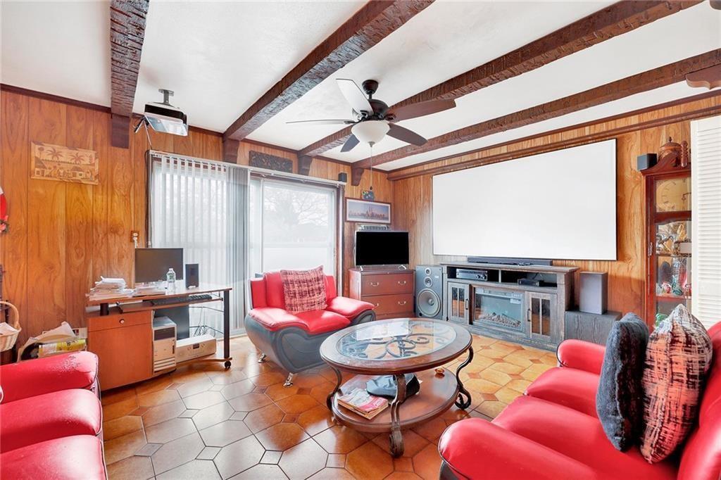 Brooklyn, New York 11236, United States, ,4 BathroomsBathrooms,Residential,Active,38260