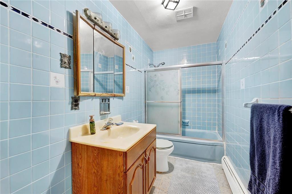 Brooklyn, New York 11236, United States, ,4 BathroomsBathrooms,Residential,Active,38260