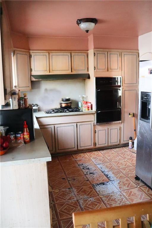 Brooklyn, New York 11236, United States, 3 Bedrooms Bedrooms, ,2 BathroomsBathrooms,Residential,Active,246232