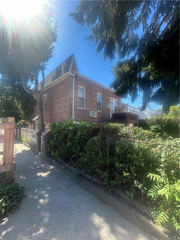 Brooklyn, New York 11236, United States, ,2 BathroomsBathrooms,Residential,Active,197081