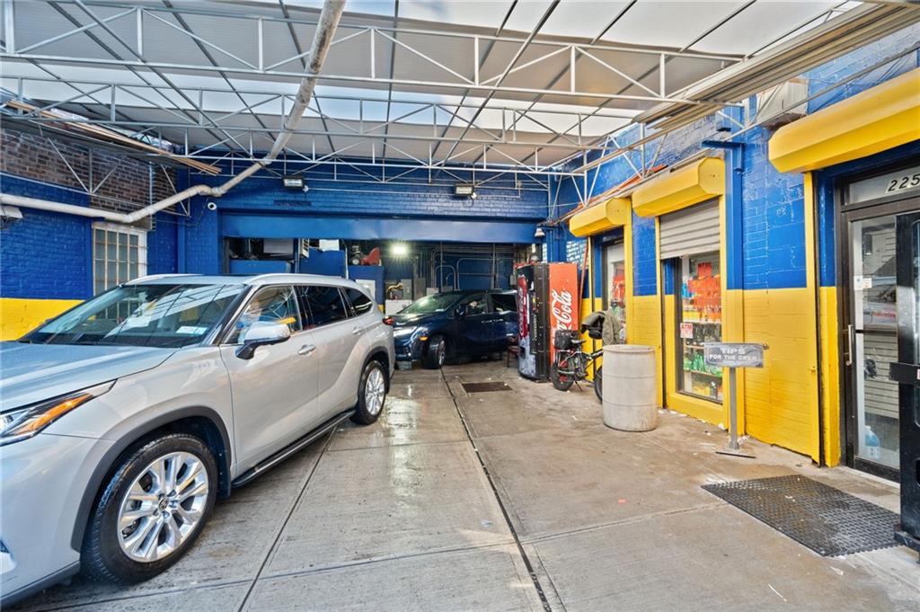 Brooklyn, New York 11211, United States, ,Commercial,Active,183007