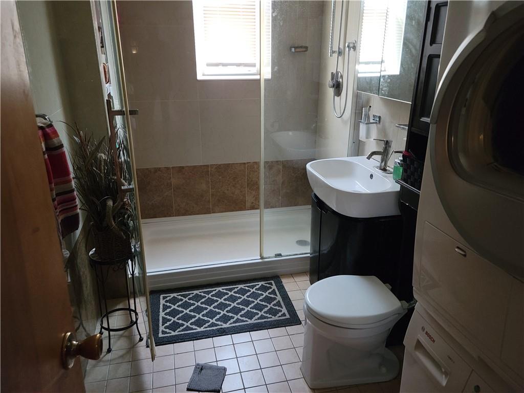 Brooklyn, New York 11204, United States, 2 Bedrooms Bedrooms, ,1 BathroomBathrooms,Residential,Active,71344