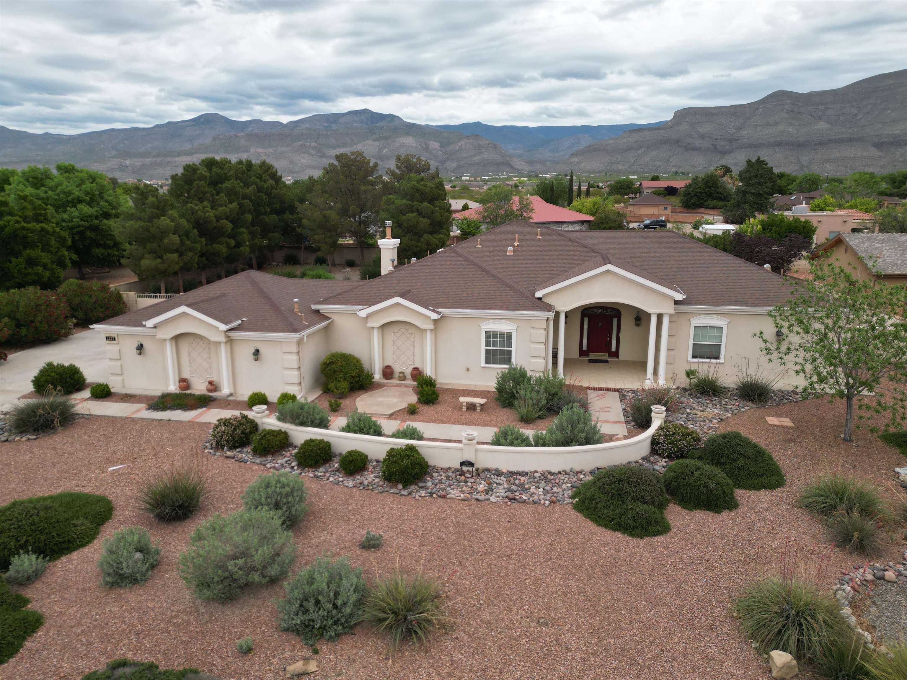 2227 Casa Bonita LN