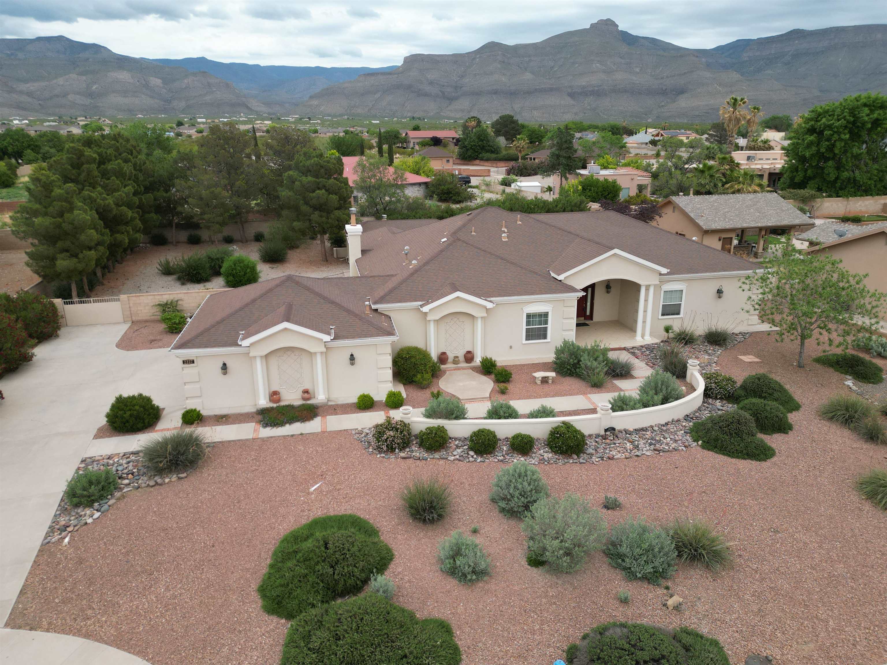 2227 Casa Bonita LN