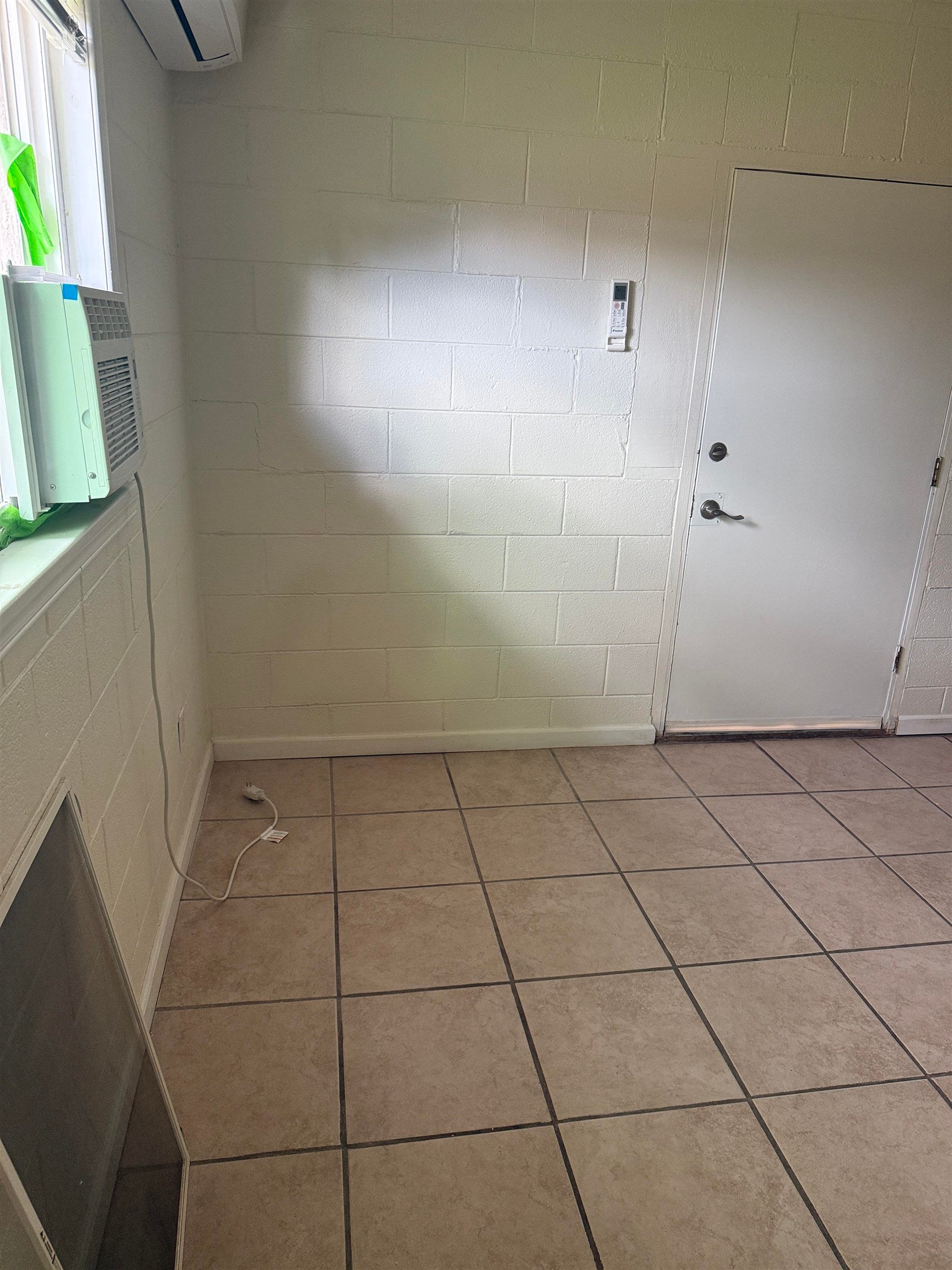 1011 Catalina LN