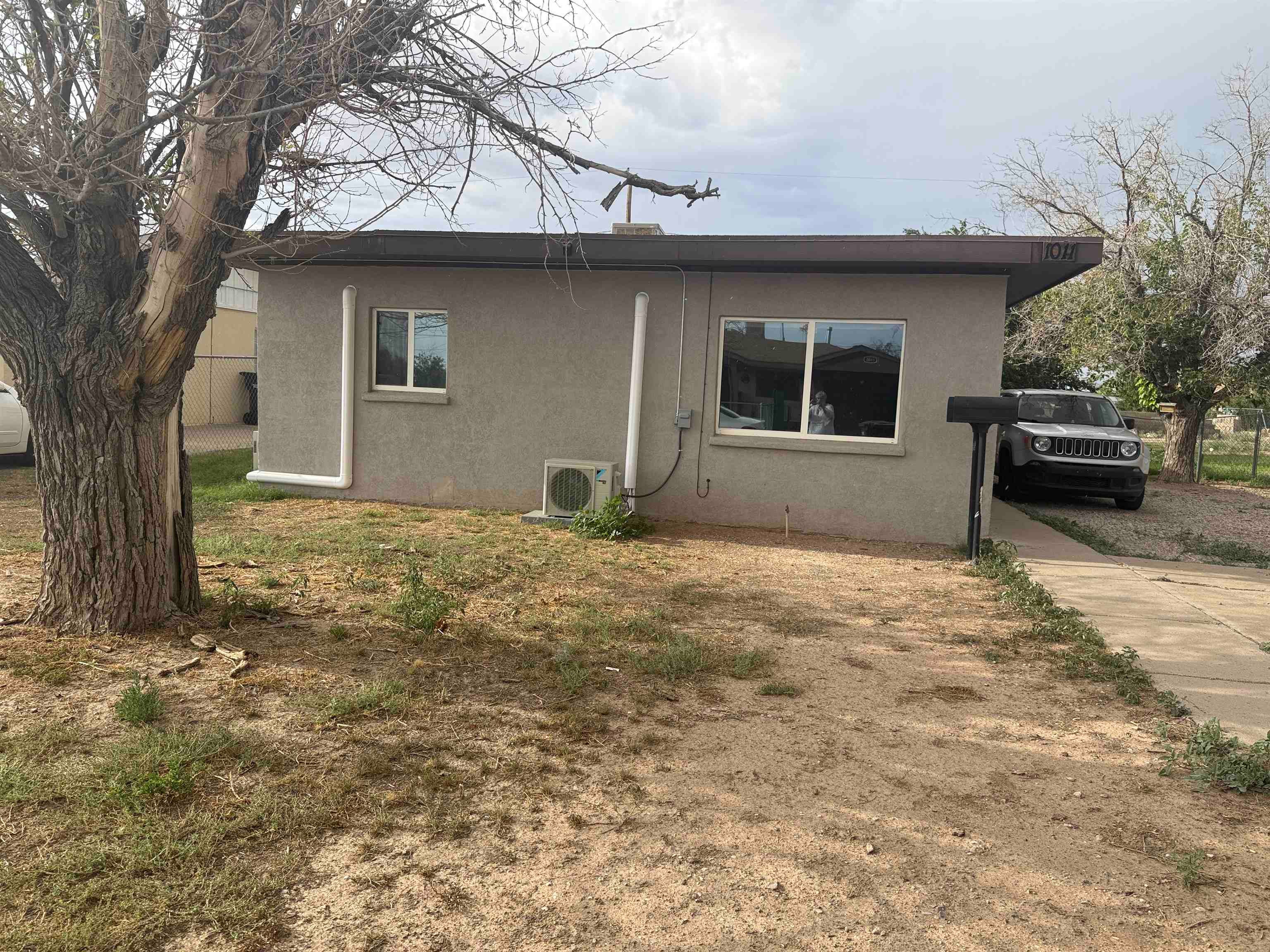 1011 Catalina LN