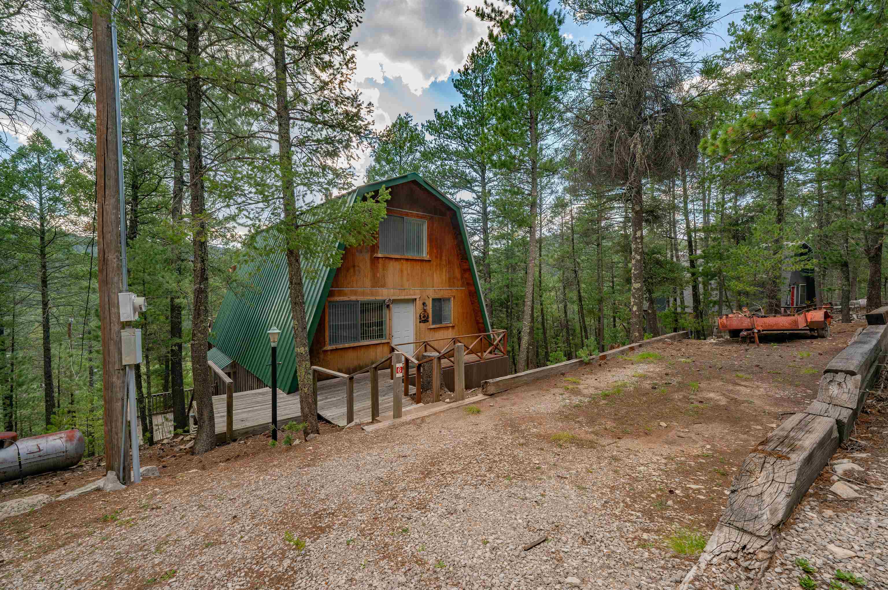 6 Hidden Ridge Rd