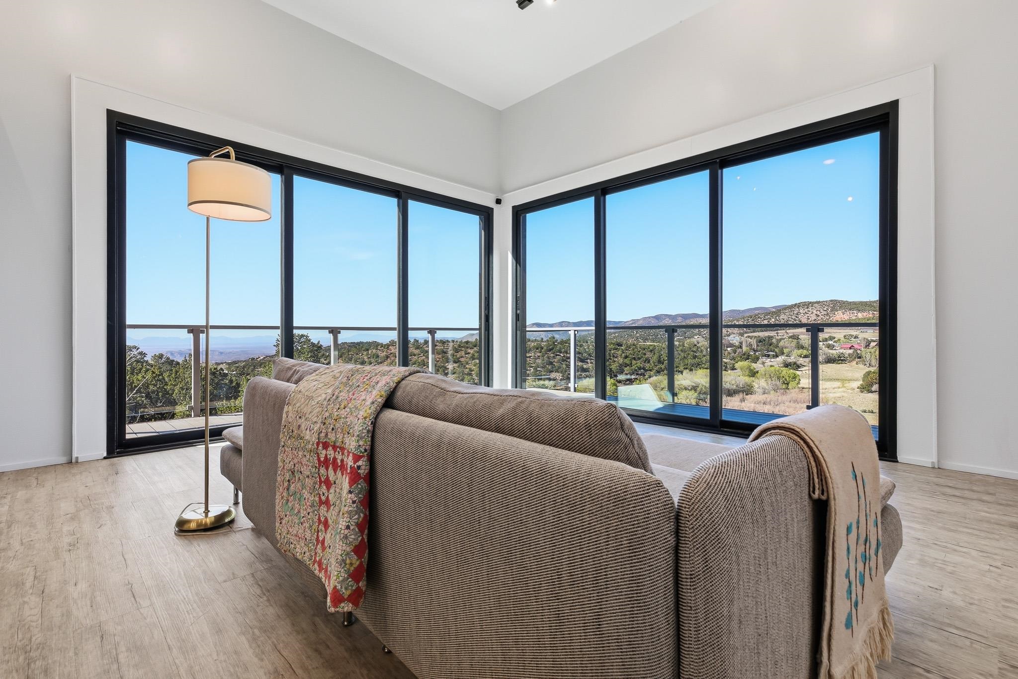 53 Alta Vista LP