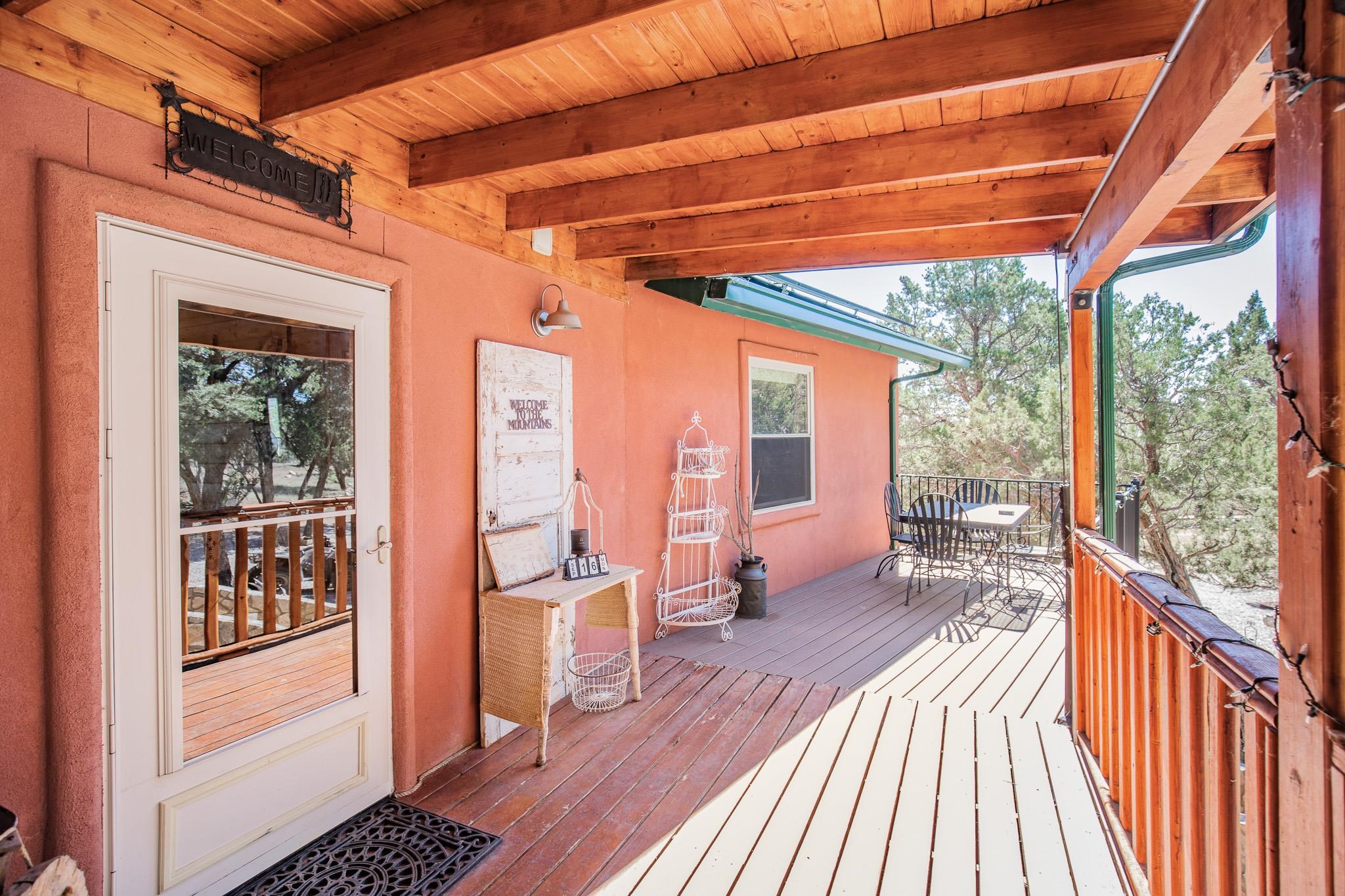 7 High Meadow Ln