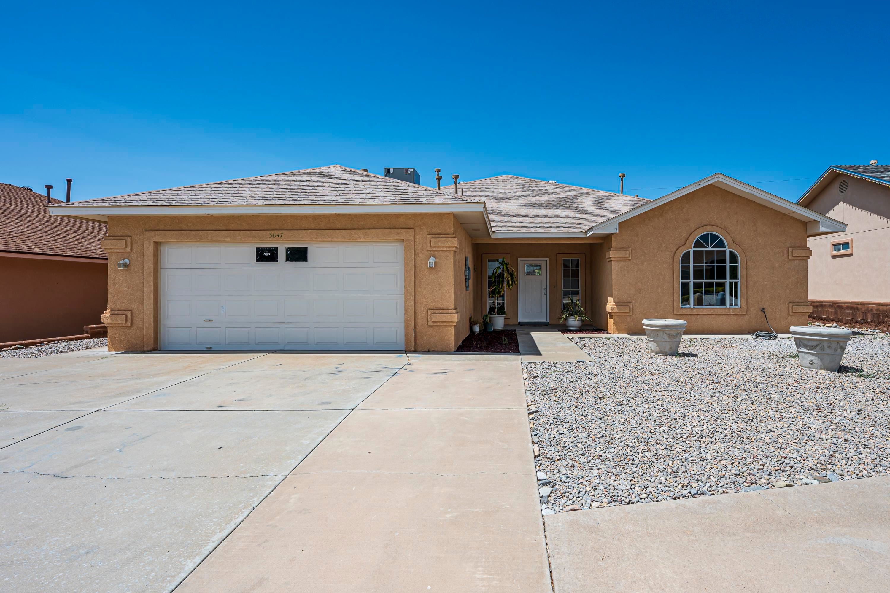 3647 Driftwood AVE