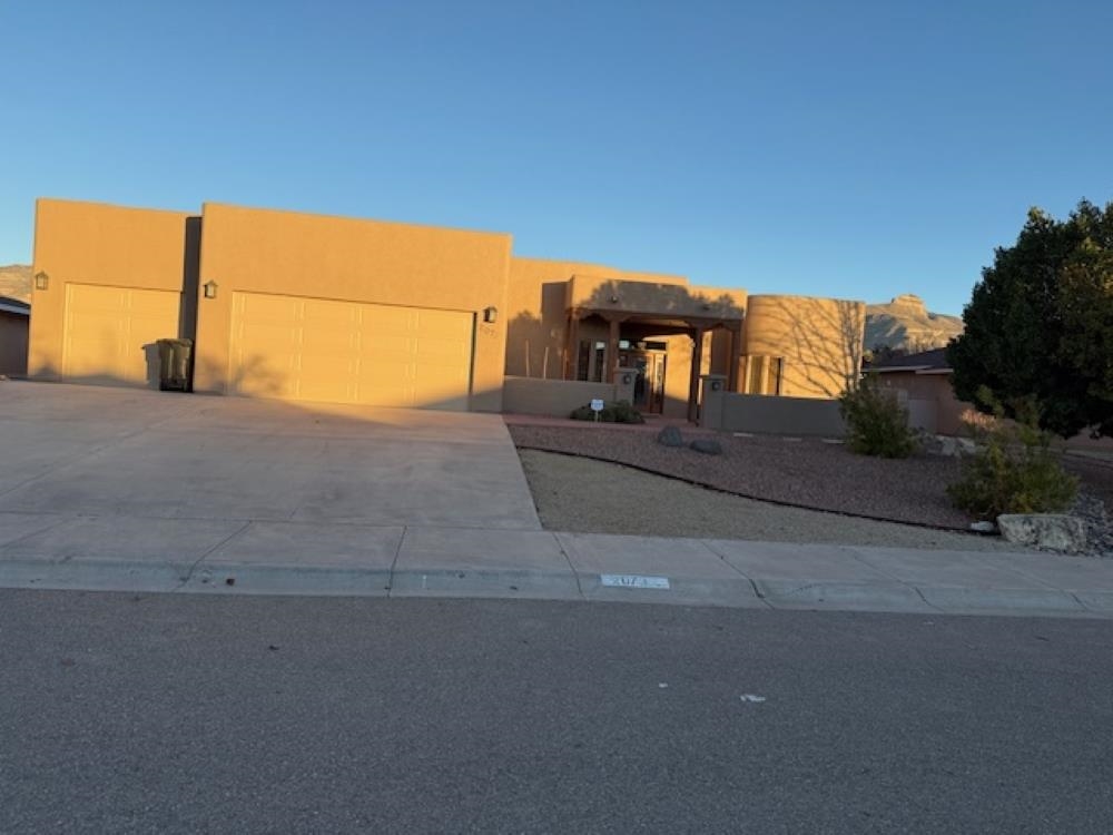 2073 Calle De Vistas