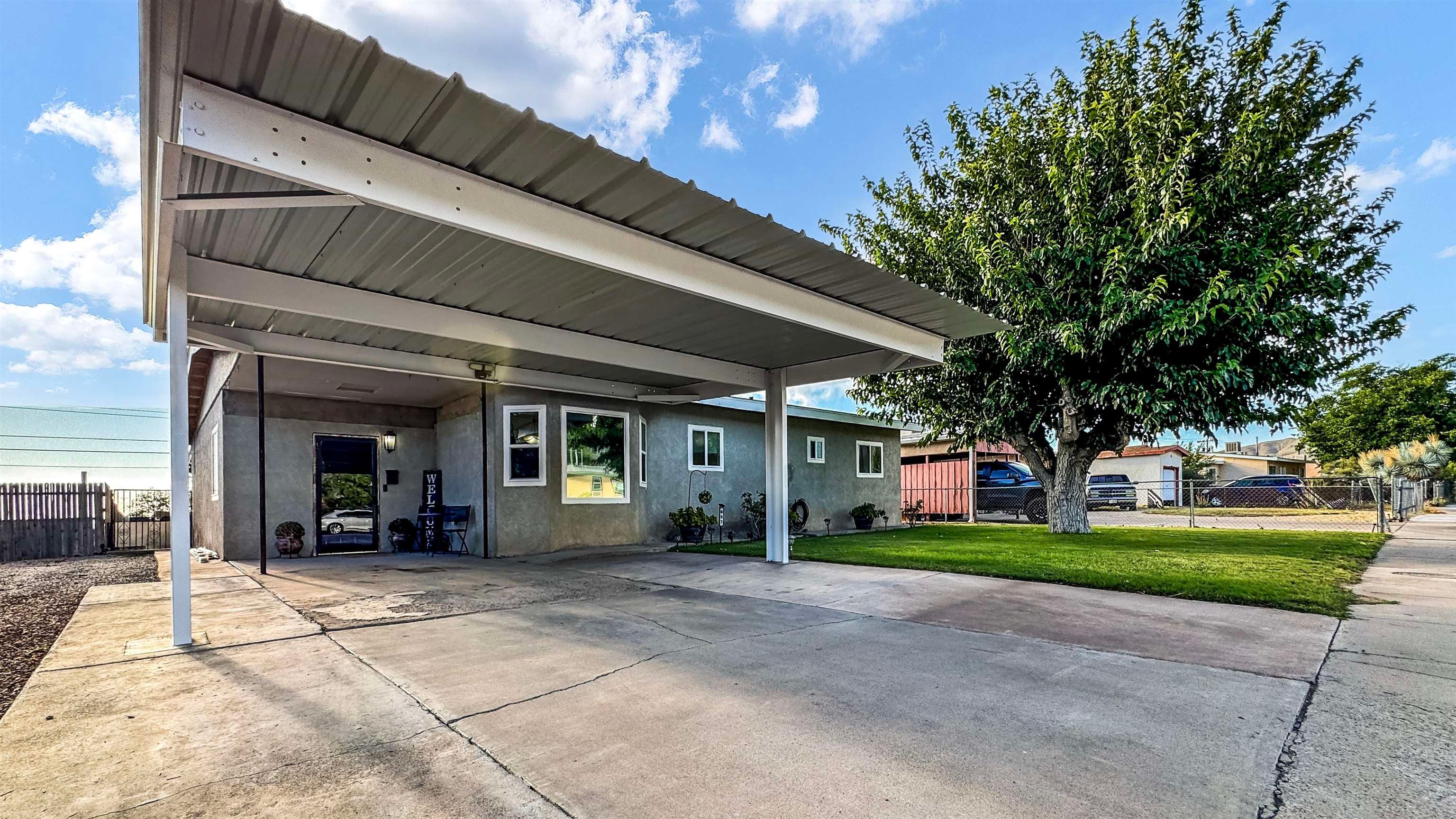 607 Ridgecrest DR