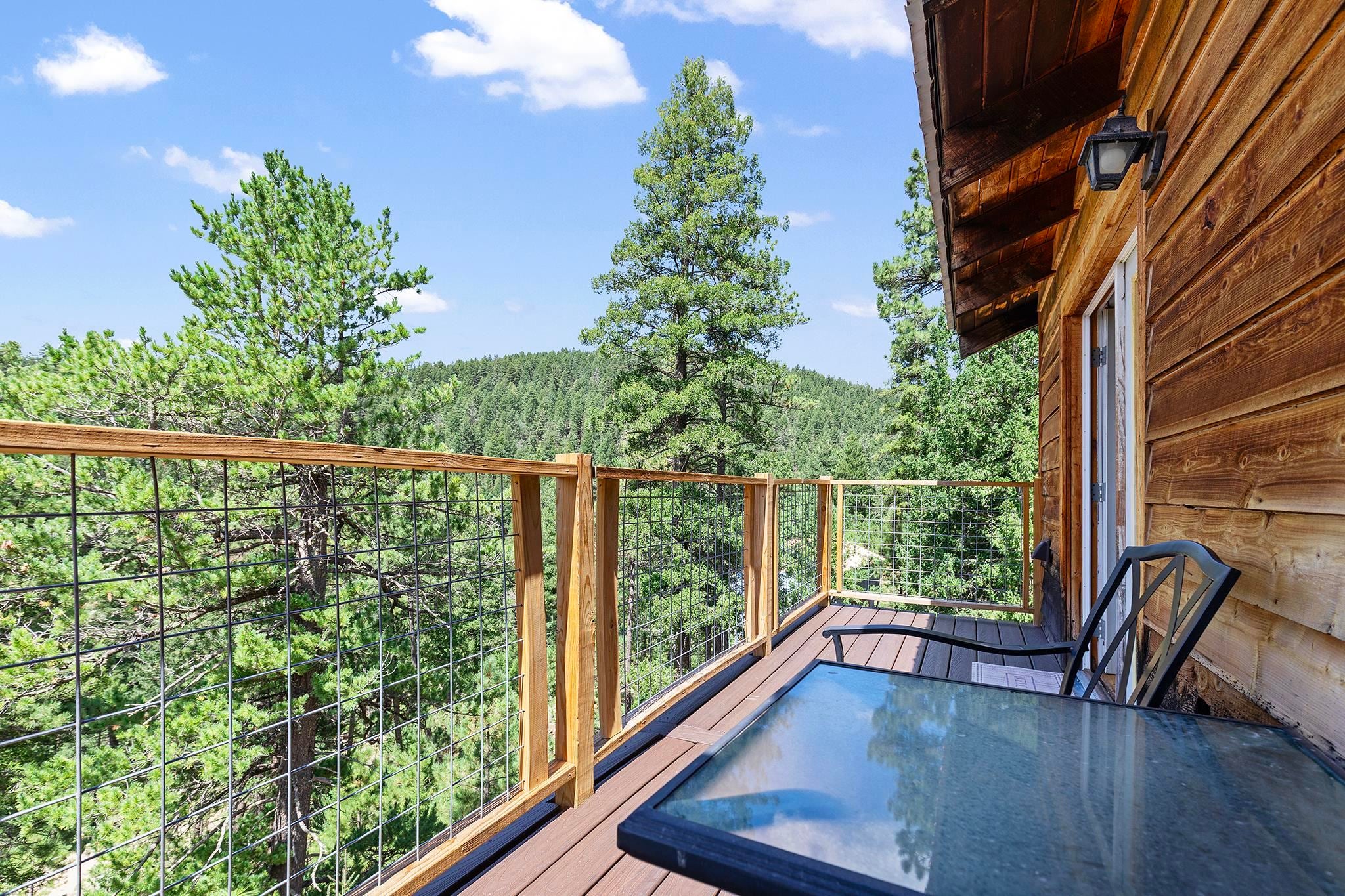 18 Forest View Rd