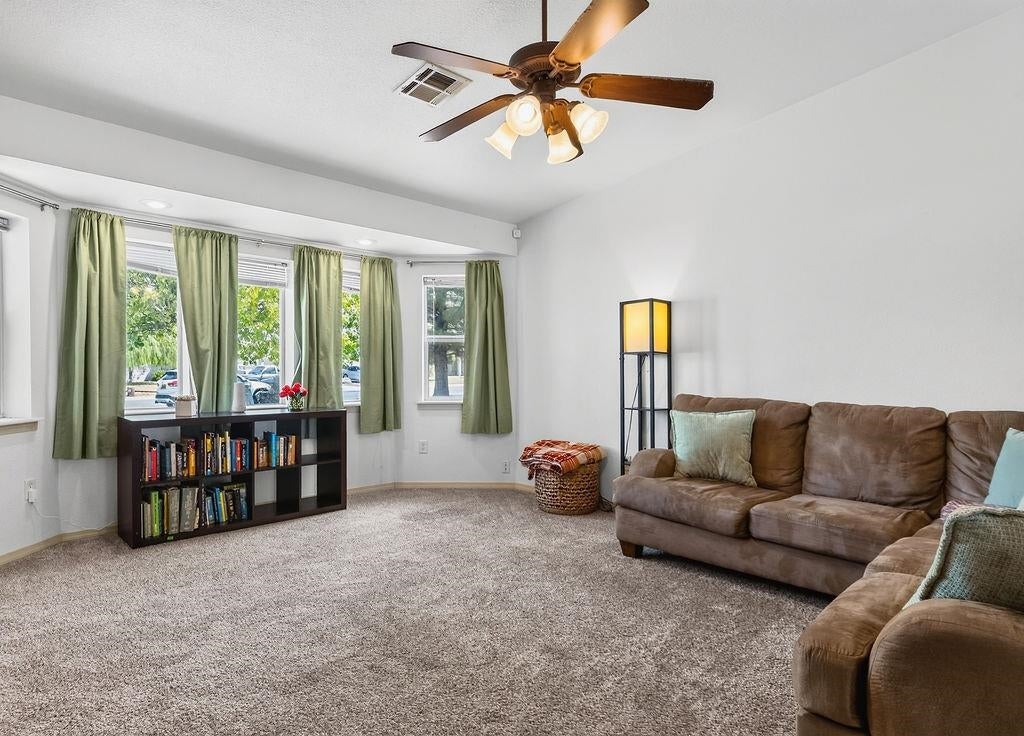2344 Sierra Vista CT