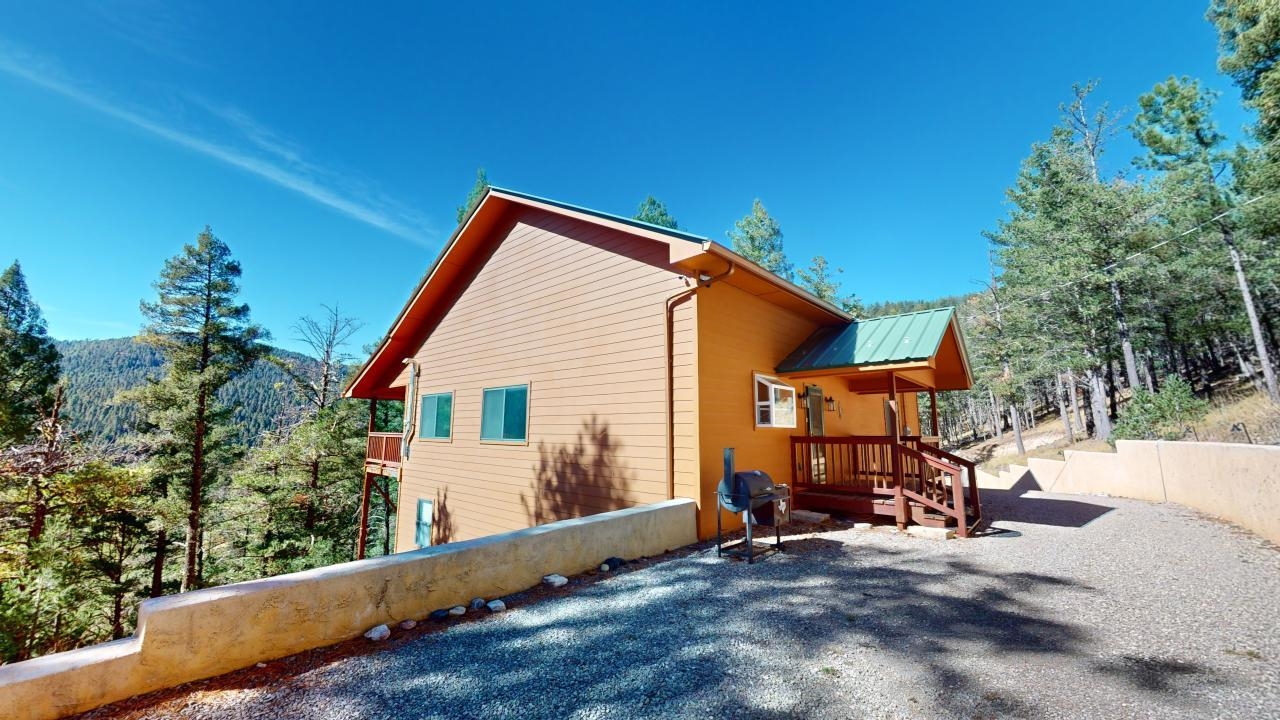 108 Black Forest DR