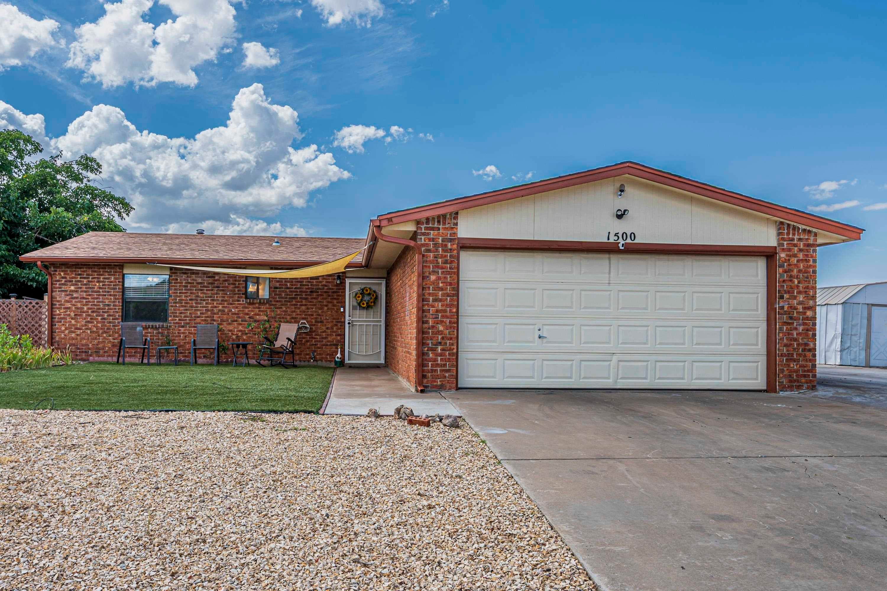 1500 White Oaks CT
