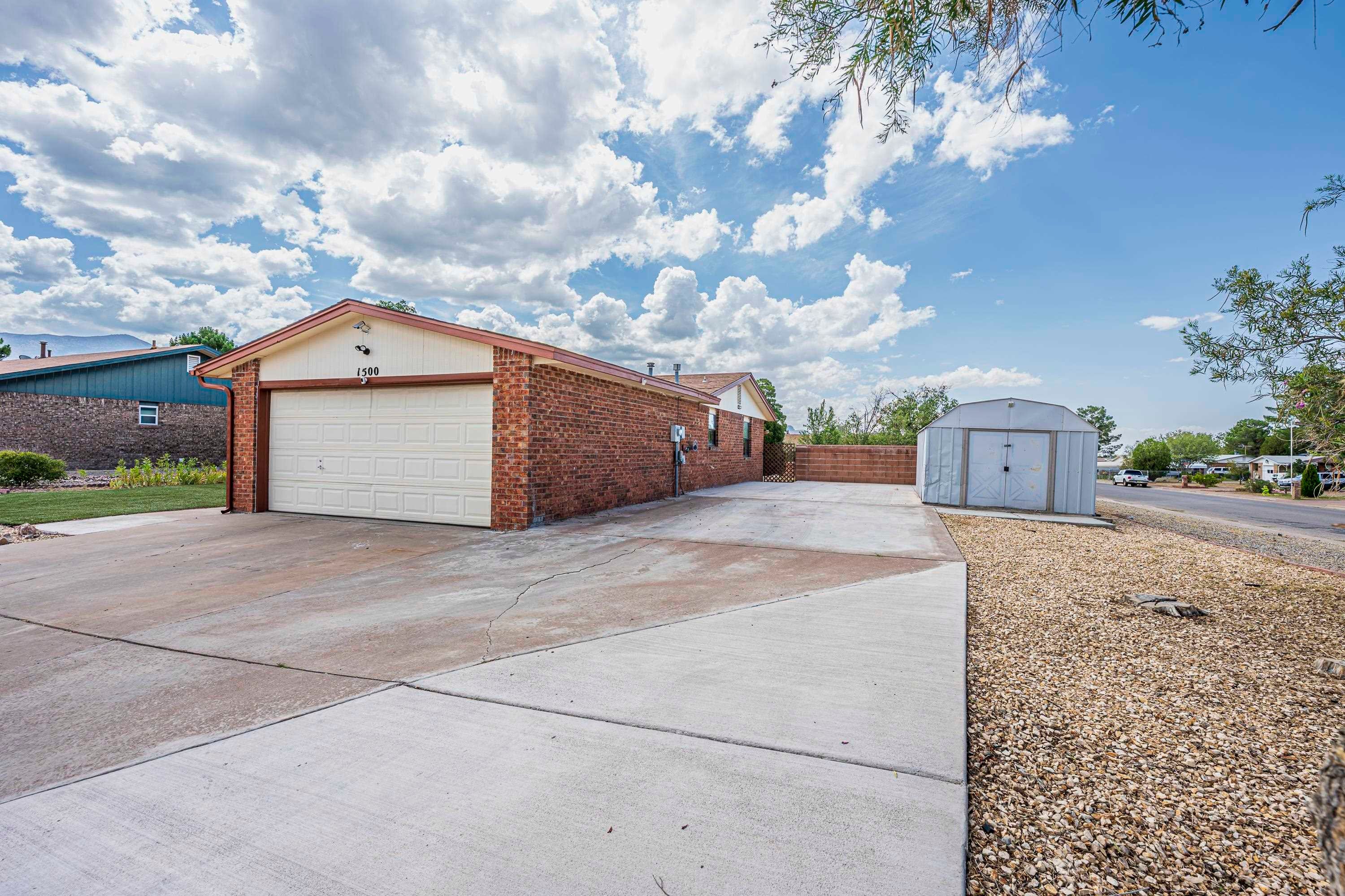 1500 White Oaks CT