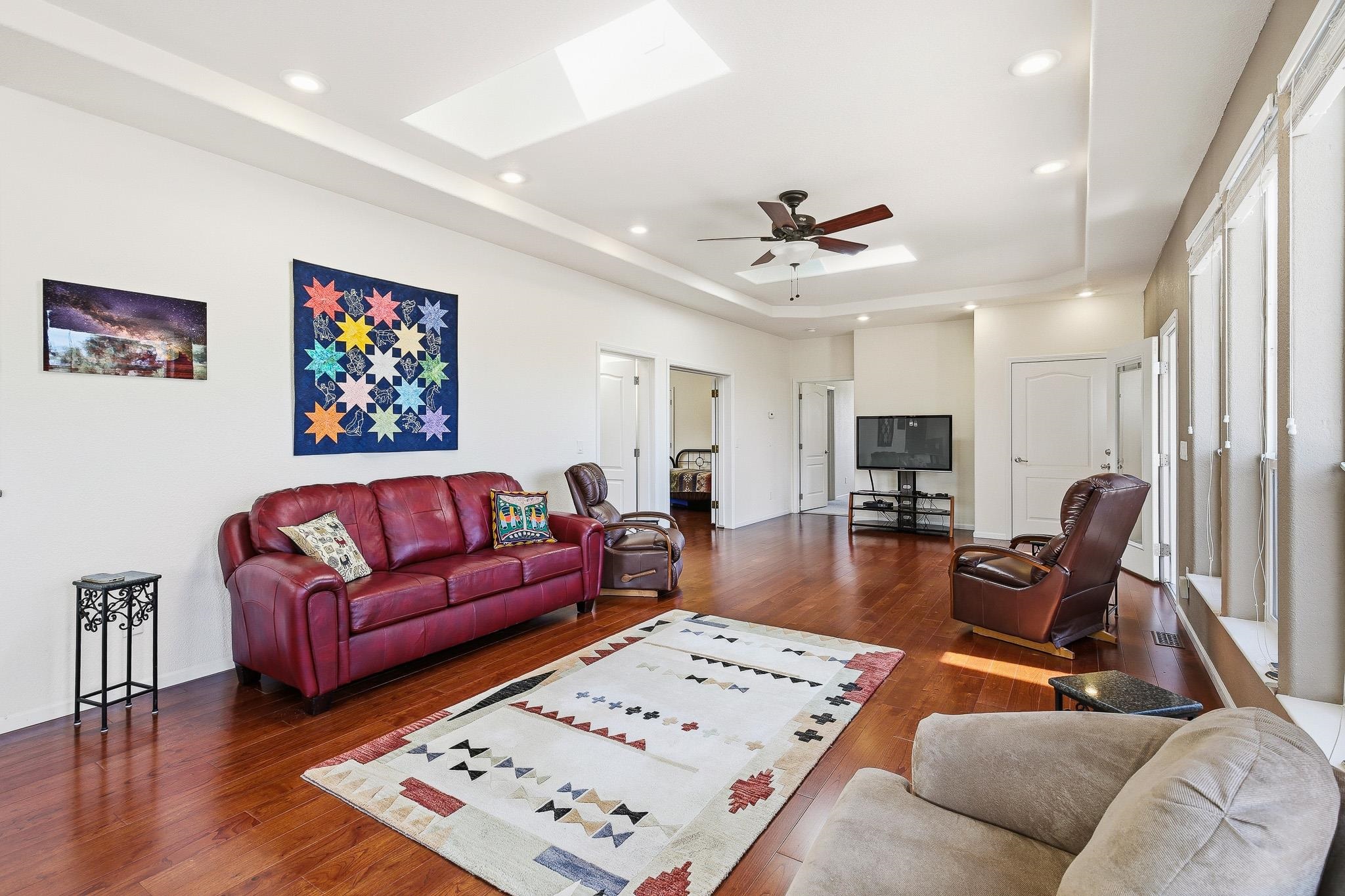 33 Joy Rd