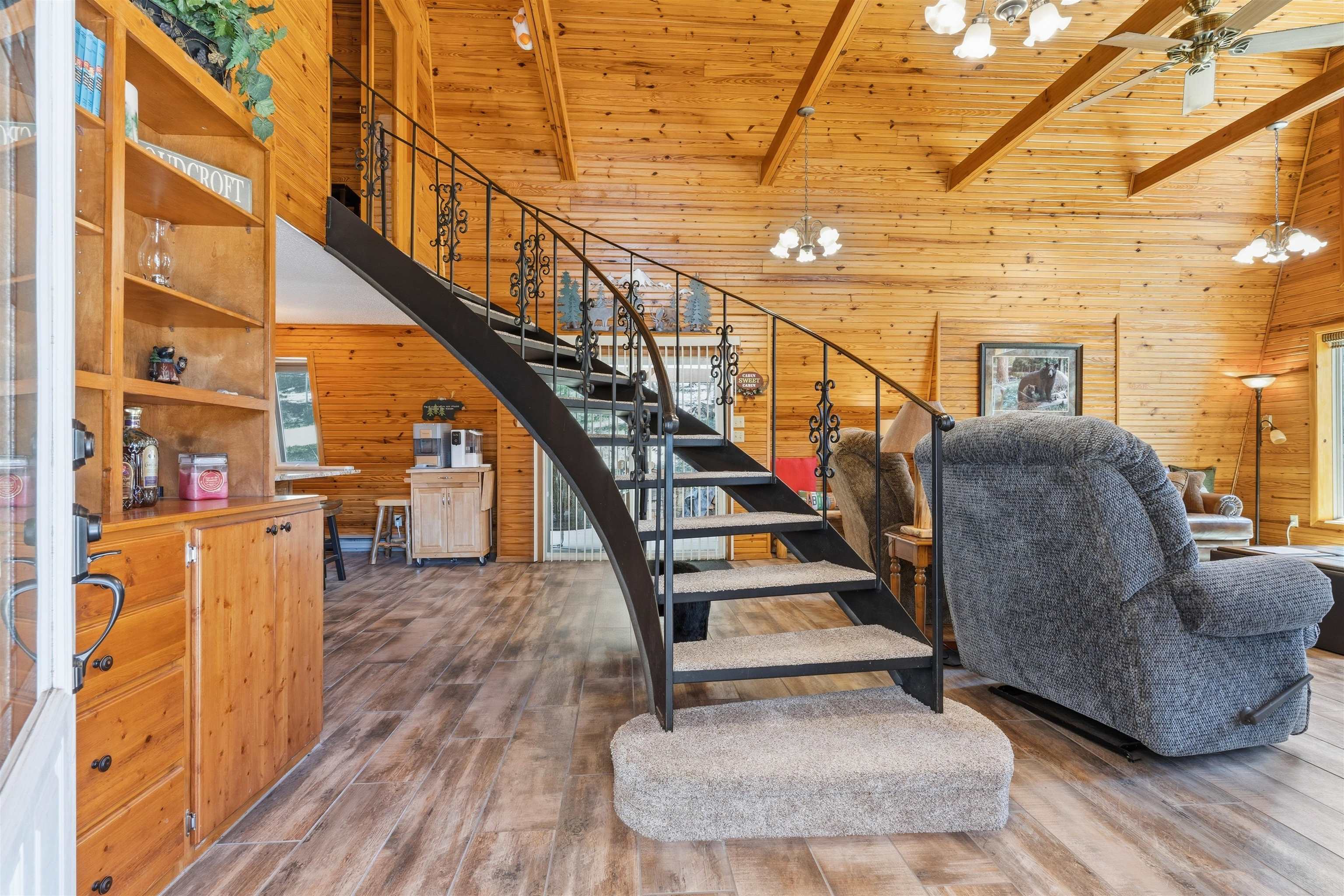 5 Bear Spring Rd