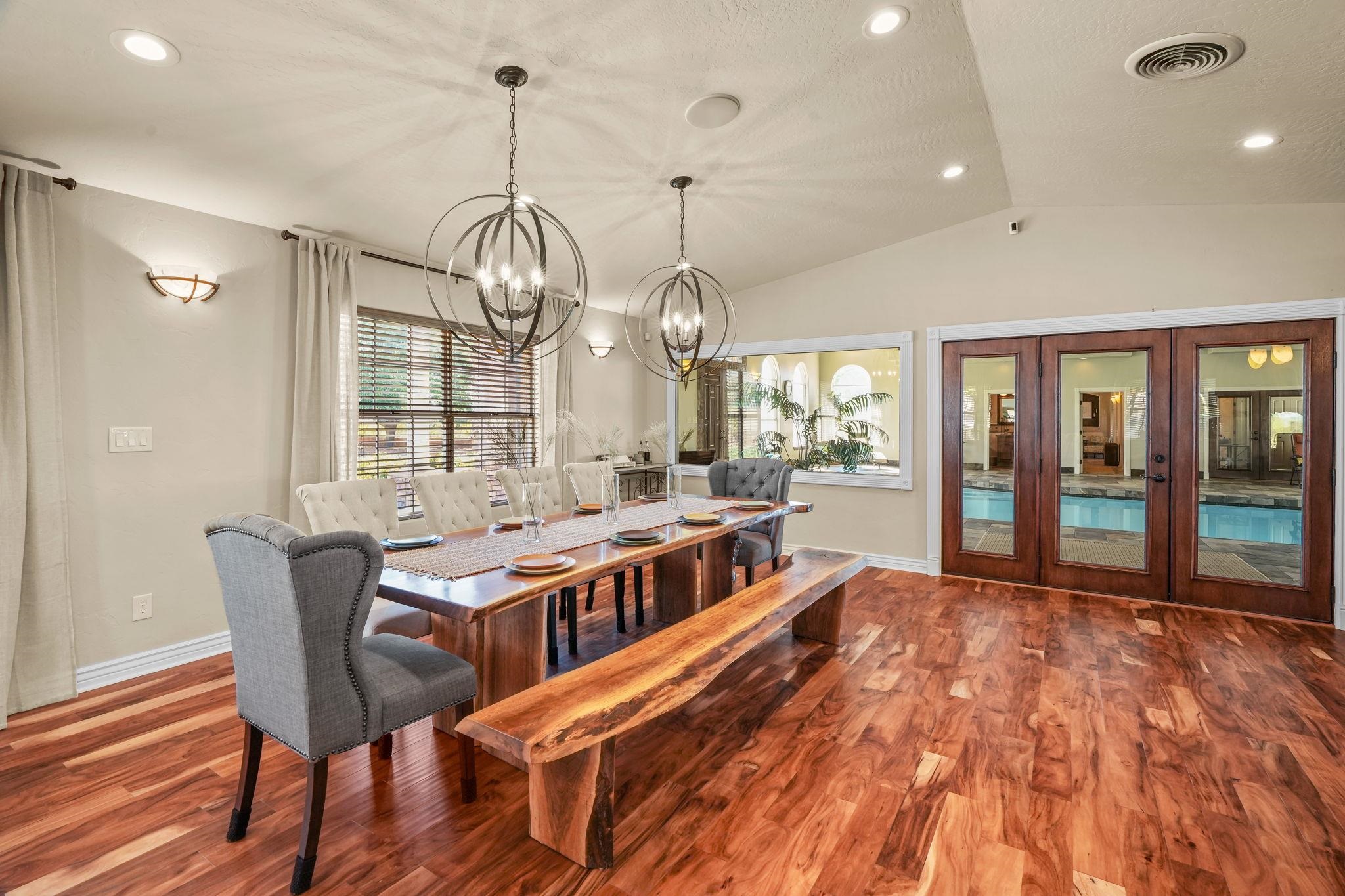 63 Desert Lakes RD
