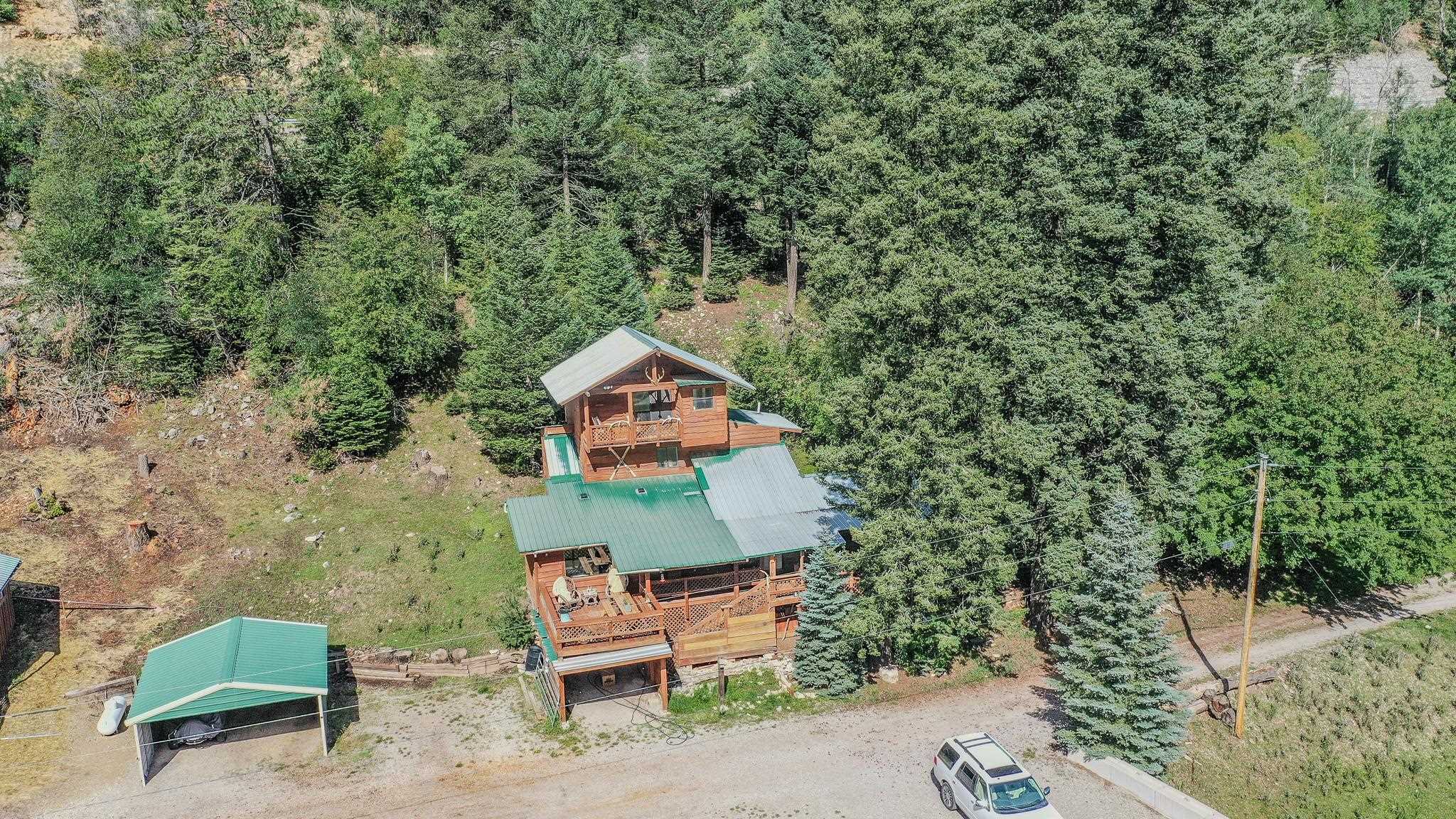 16 Peacock Ln