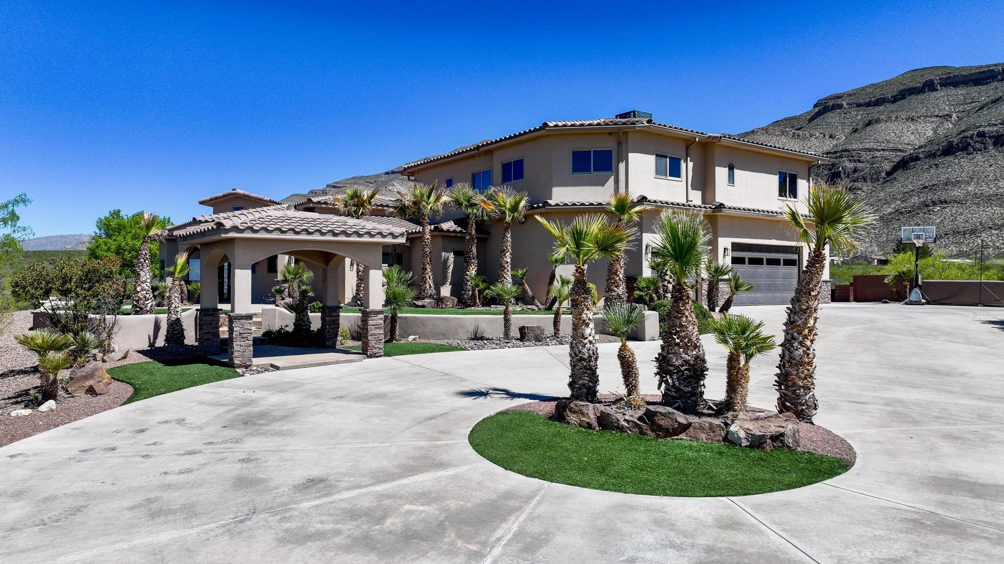 215 Old El Paso Hwy