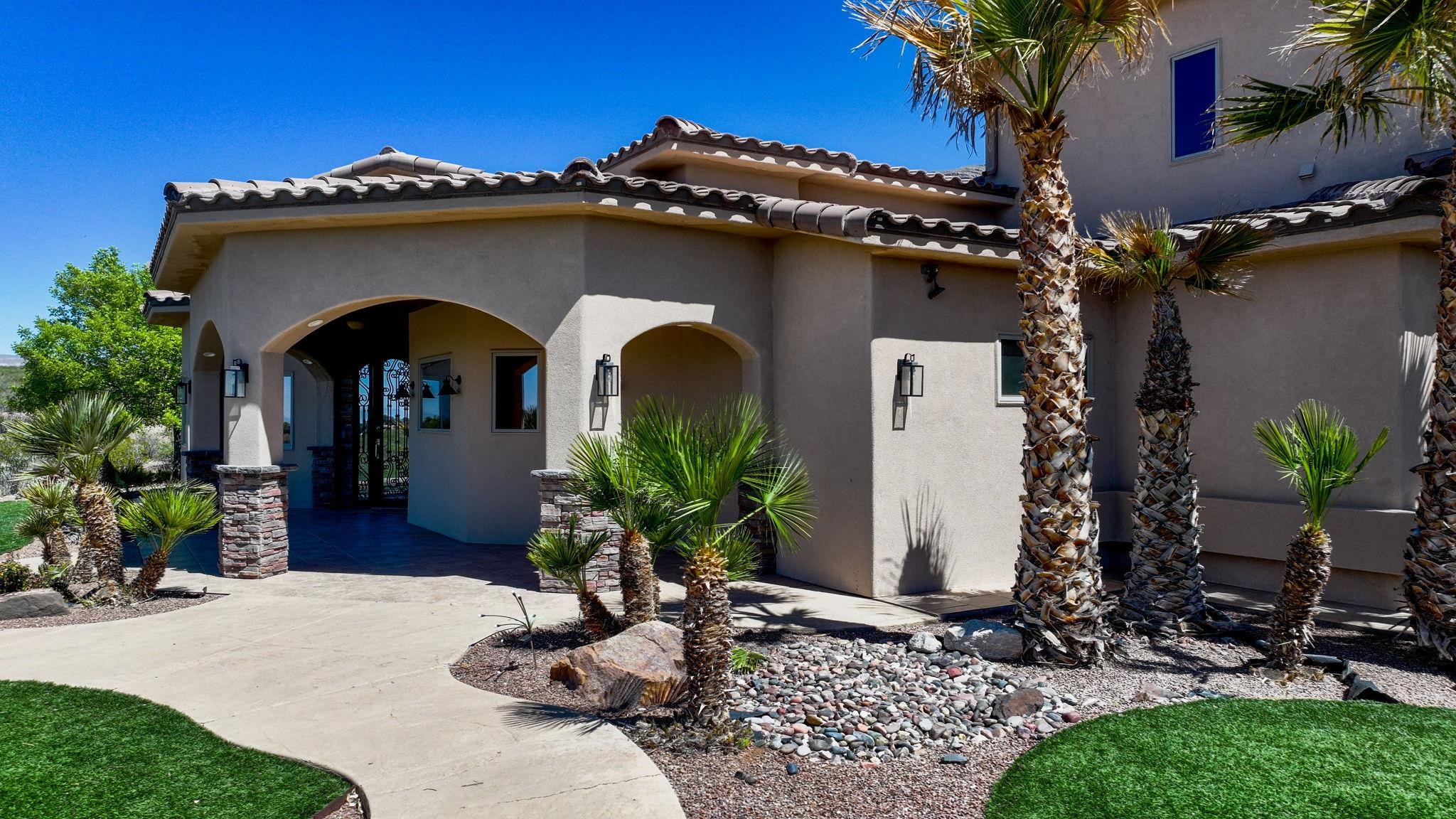 215 Old El Paso Hwy