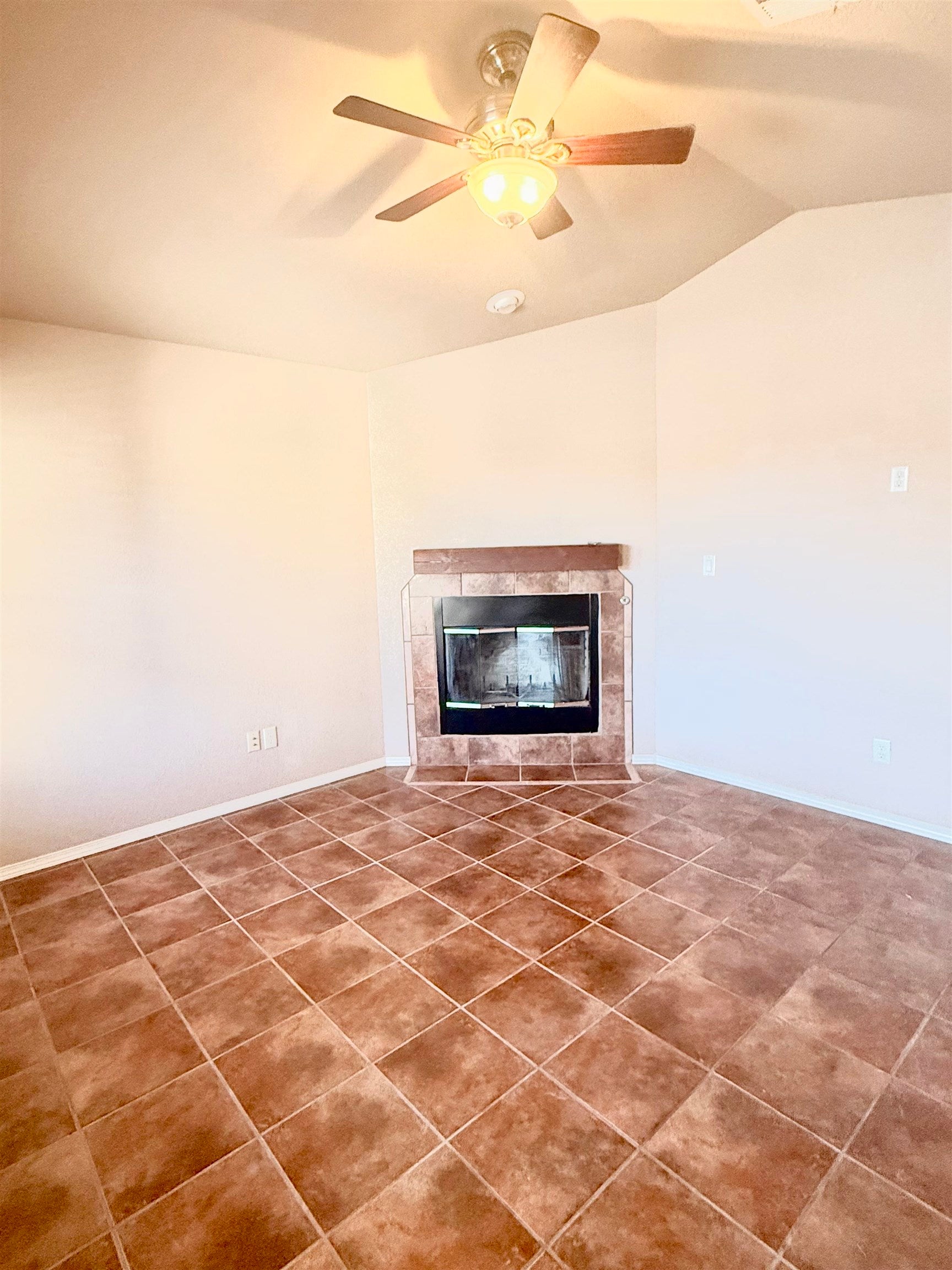 870 Sierra Verde