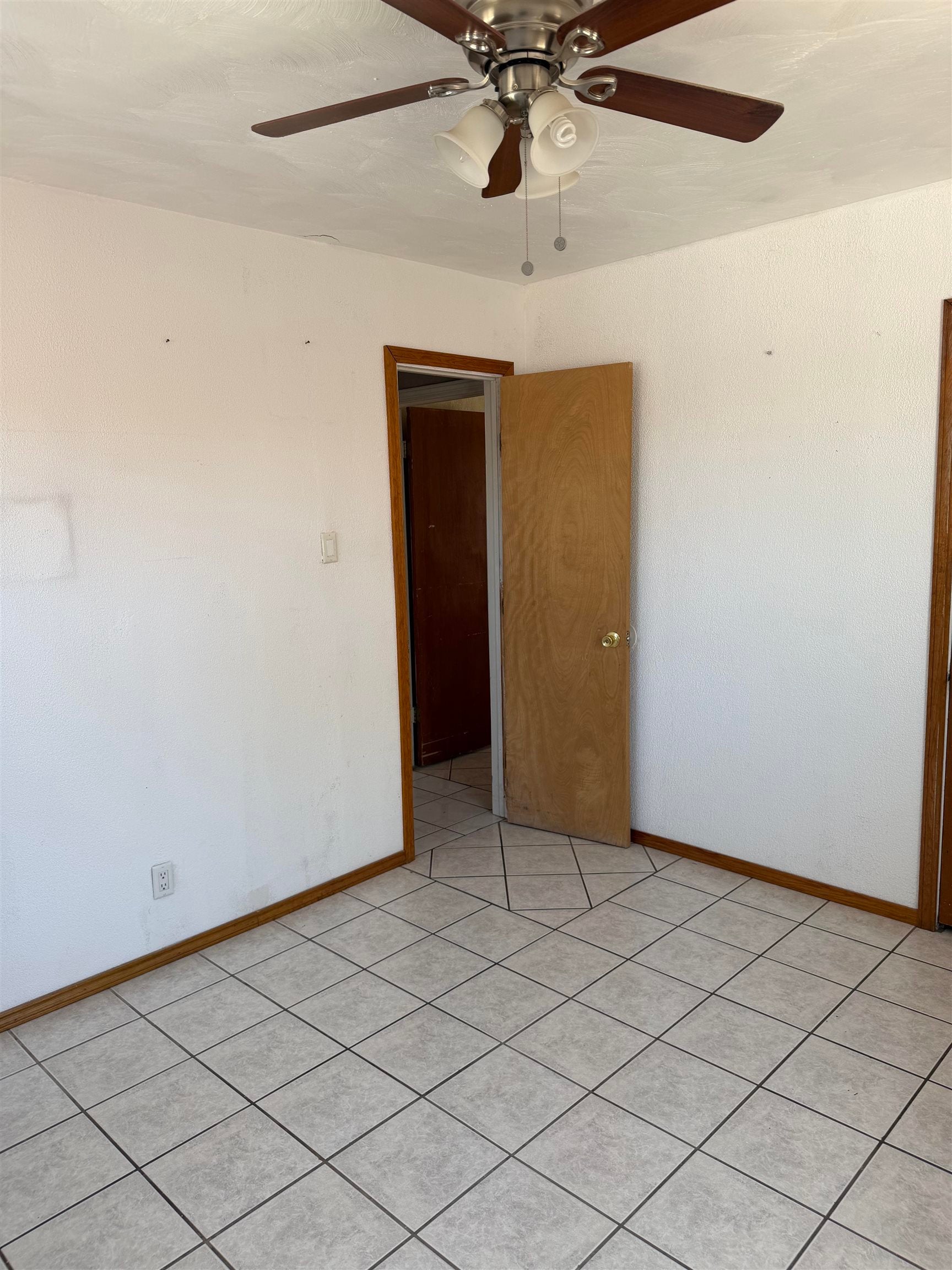 1305 Jackson AVE