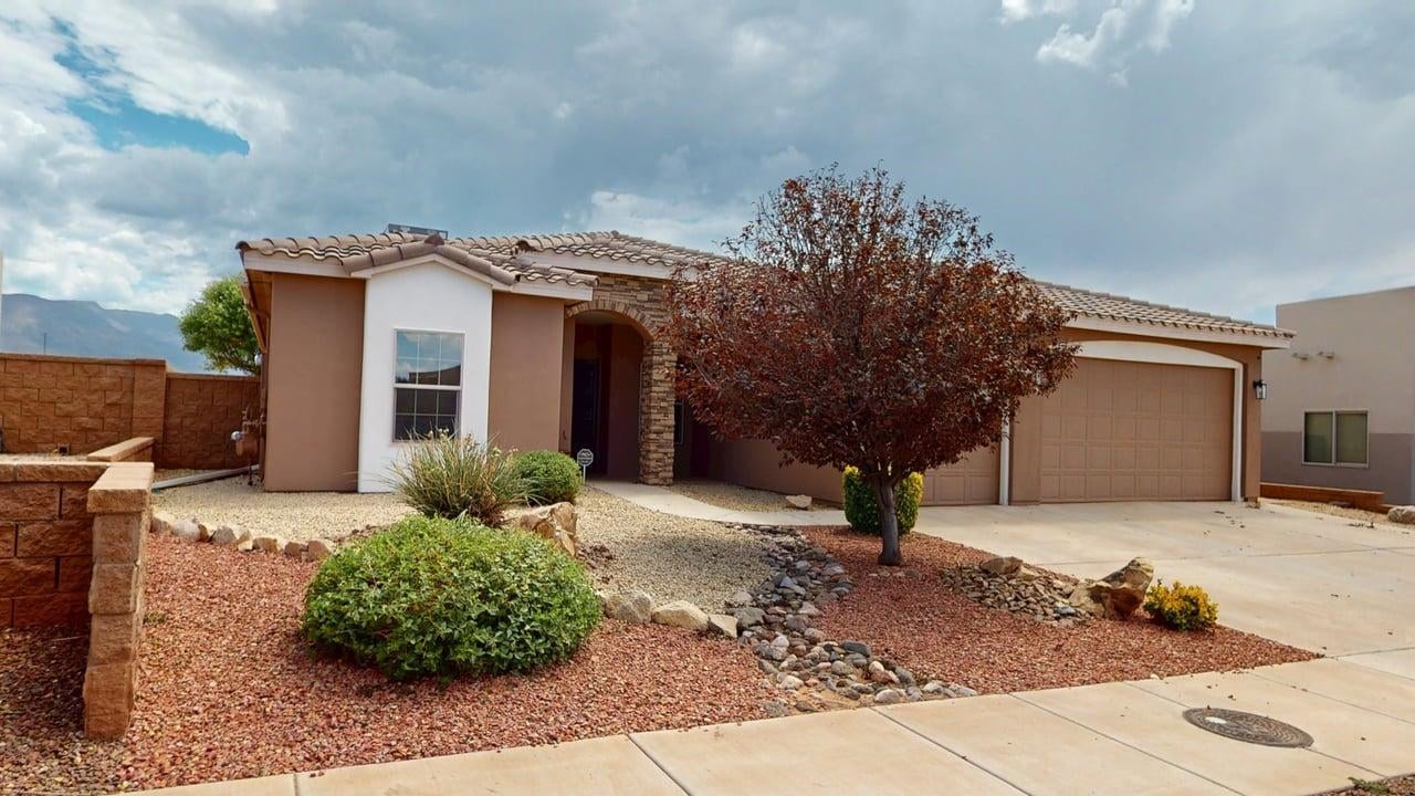 3594 Red Arroyo DR