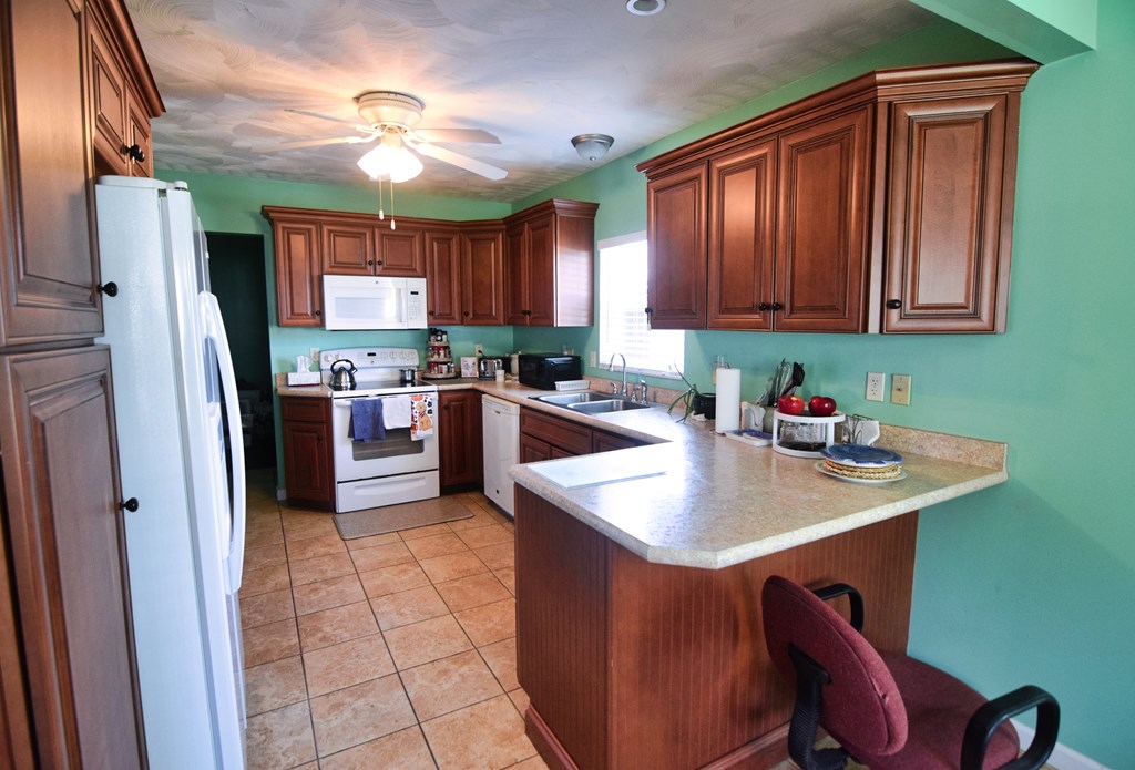 1525 Woodland Ave, Franklin, Pennsylvania image 3