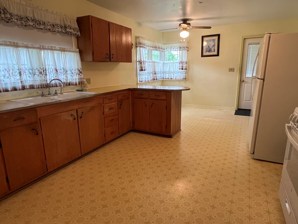 418 Allen Street, Titusville, Pennsylvania image 4