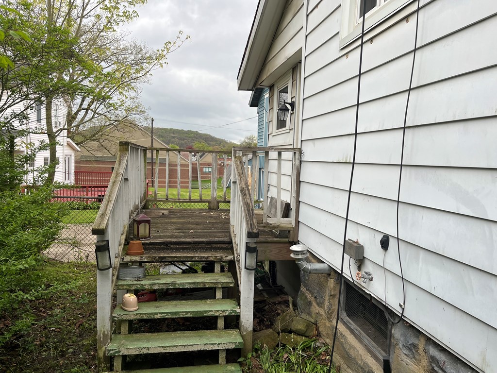327 East Elm St, Titusville, Pennsylvania image 33