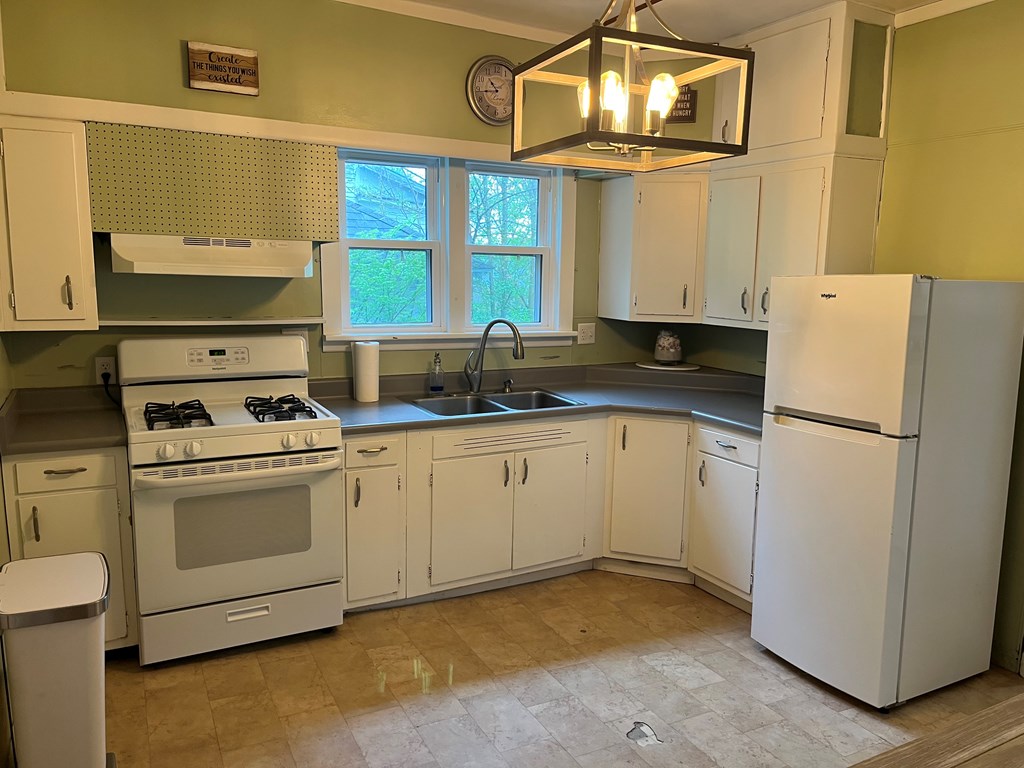 327 East Elm St, Titusville, Pennsylvania image 5