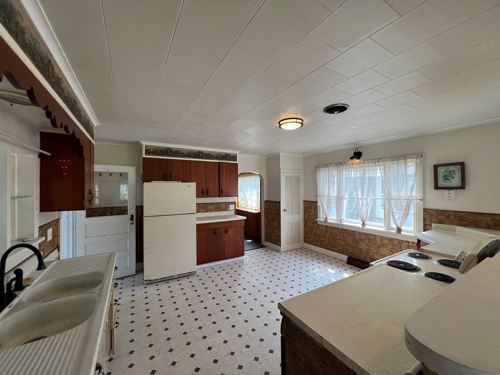842 W Spring St, Titusville, Pennsylvania image 10