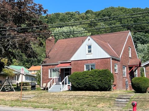 Homes For Sale - 346 Grant St<br/> Franklin, PA 16323