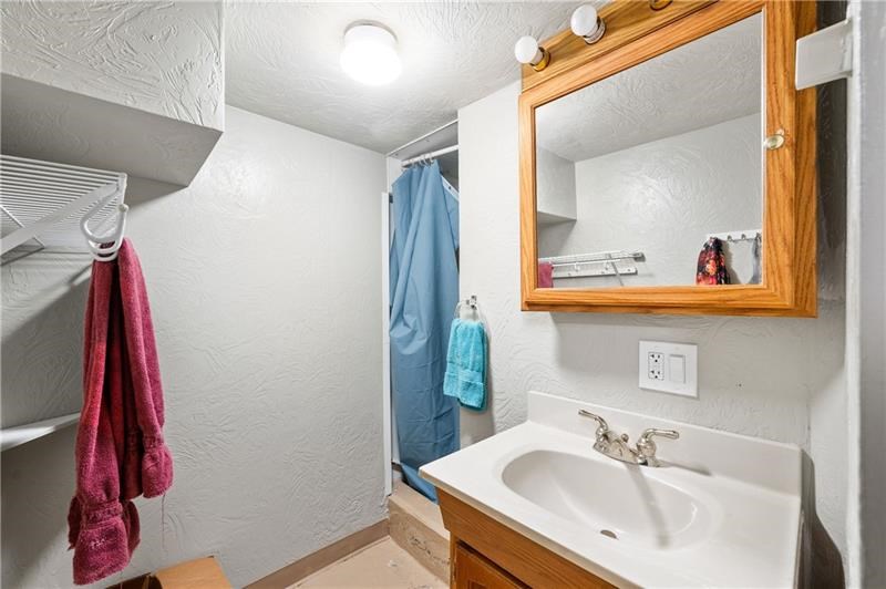 1419 Branchton Rd, Hilliards, Pennsylvania image 12