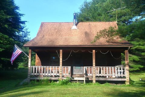 Homes For Sale - 2141 Roundtown Drive<br/> Clarion County, Leeper, PA 16233