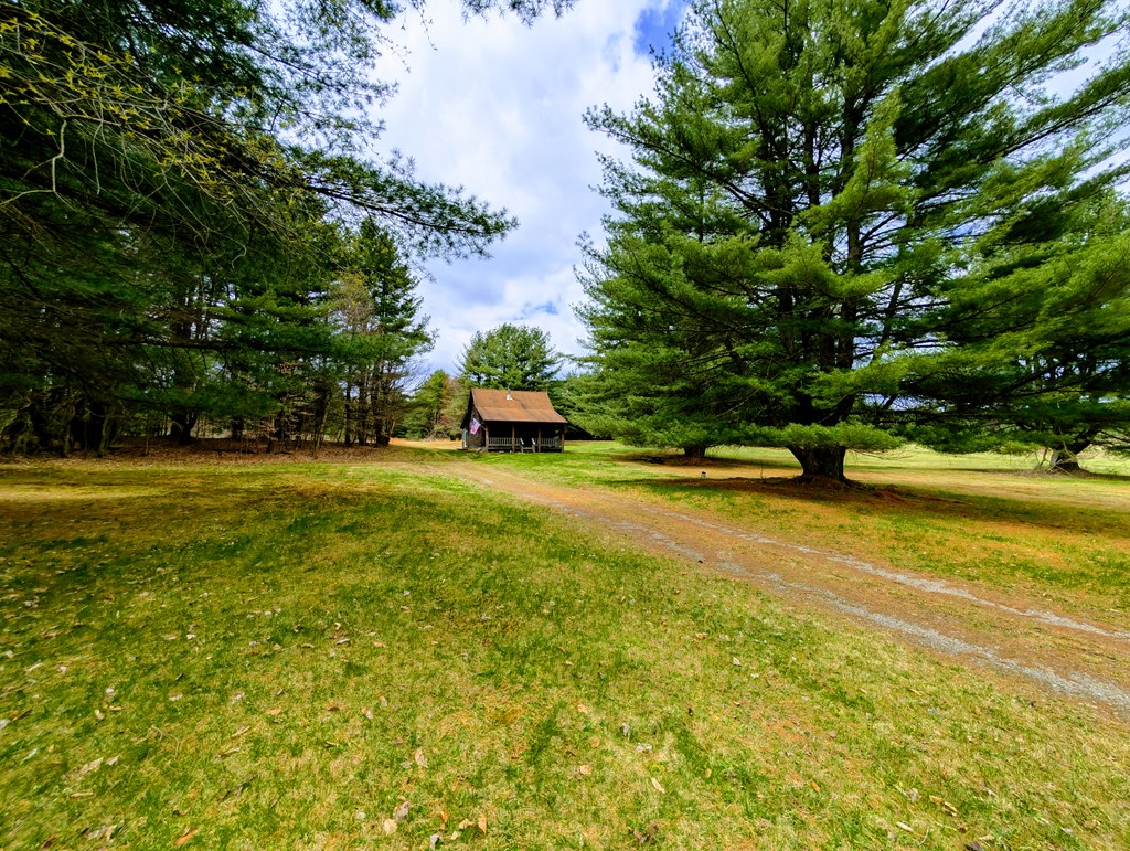 2141 Roundtown Dr, Leeper, Pennsylvania image 2