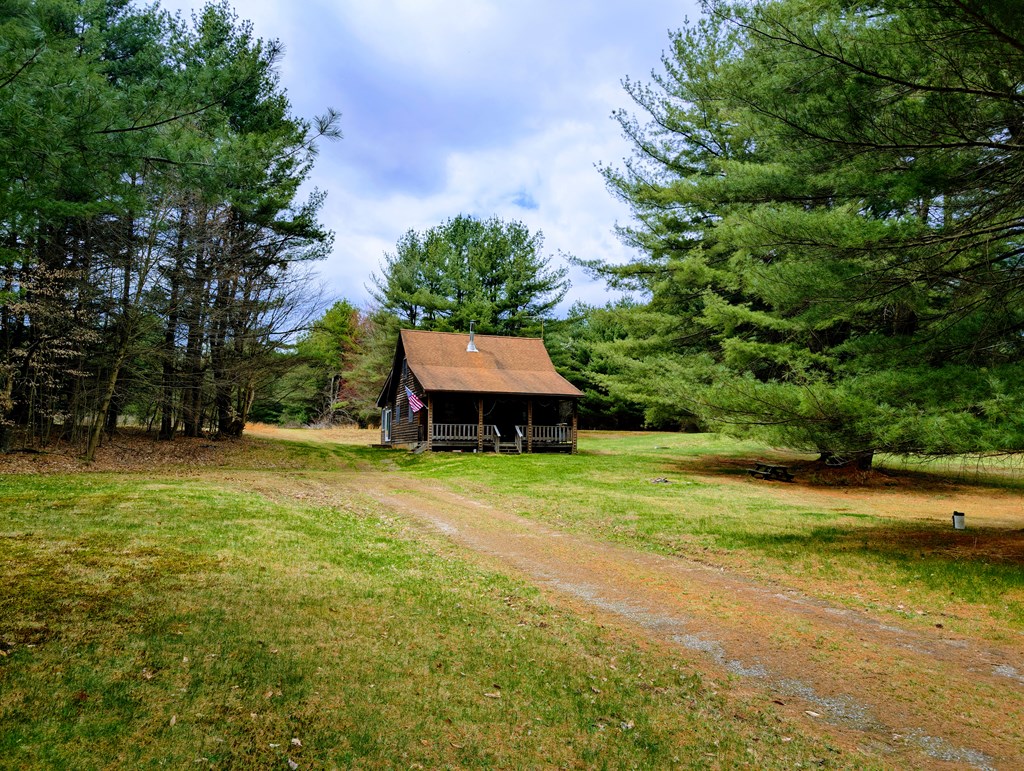 2141 Roundtown Dr, Leeper, Pennsylvania image 3