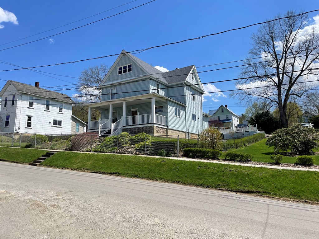 413 Bissell Ave, Oil City, Pennsylvania image 2