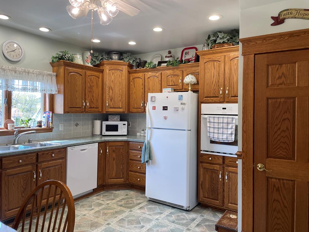 413 Bissell Ave, Oil City, Pennsylvania image 9