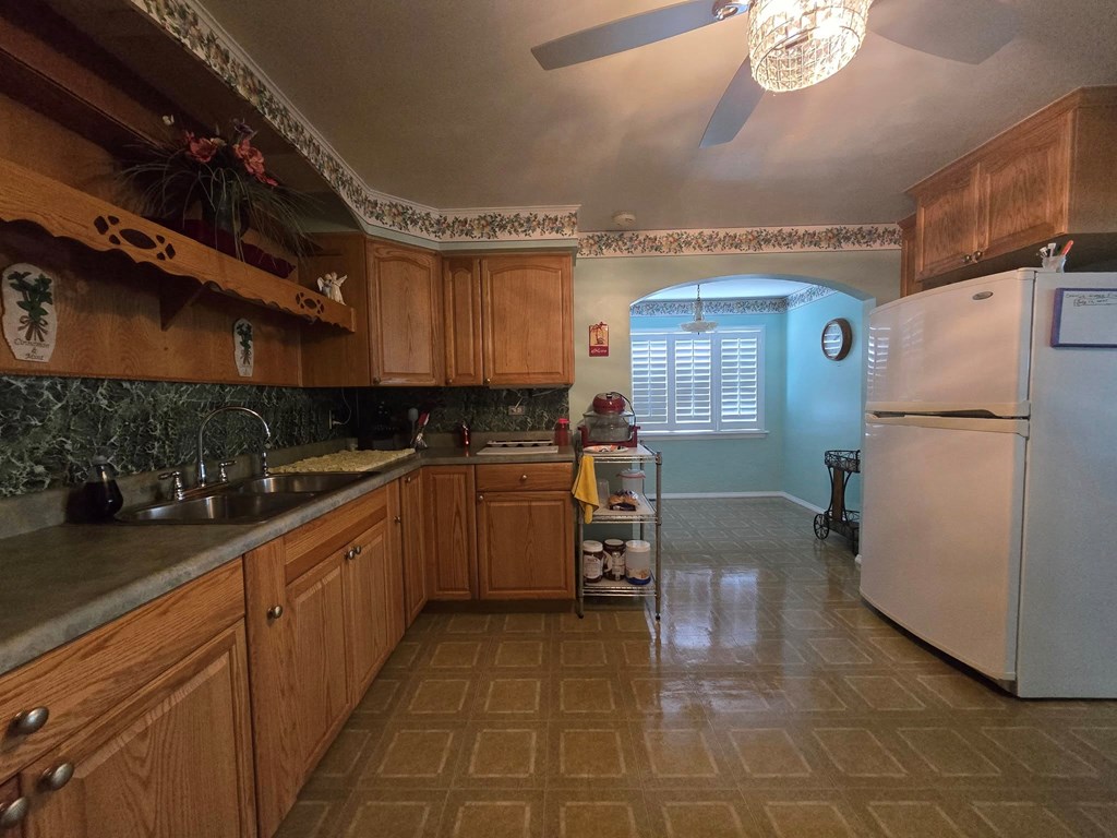 97 W Washington St, New Bethlehem, Pennsylvania image 6