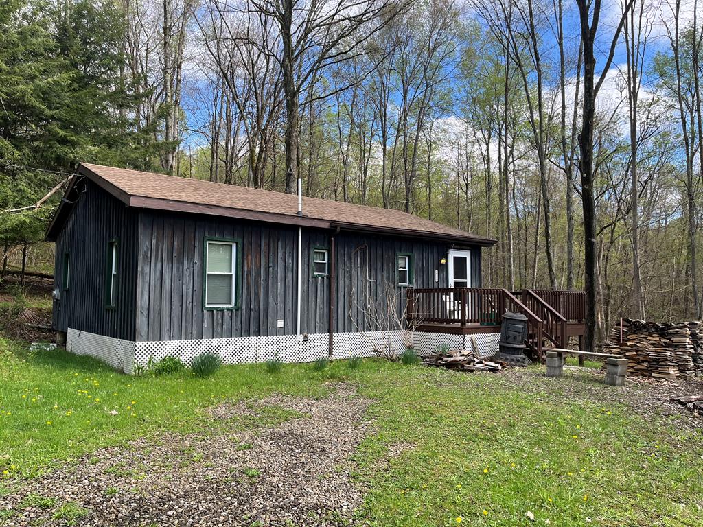 450 Ongley Hill Road, Grand Valley, Pennsylvania image 1