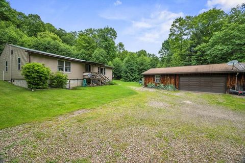 Homes For Sale - 733 Fogle Farm Rd<br/> Forest County, Pleasantville, PA 16341