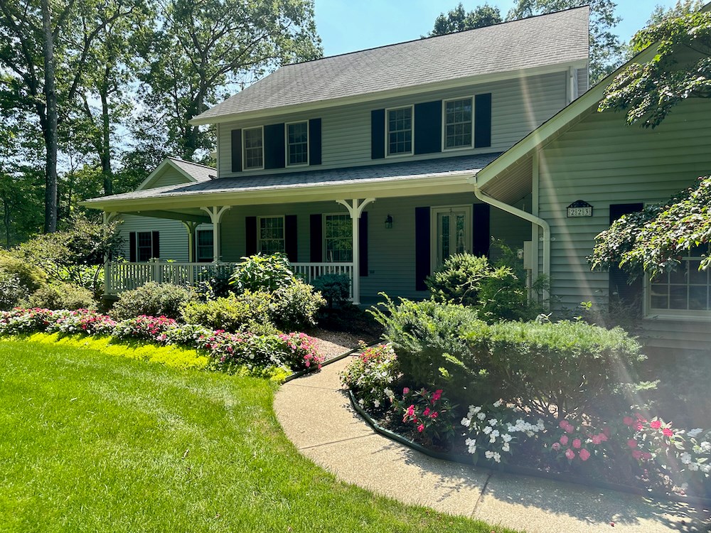 223 Shadywood Circle, Cranberry, Pennsylvania image 2