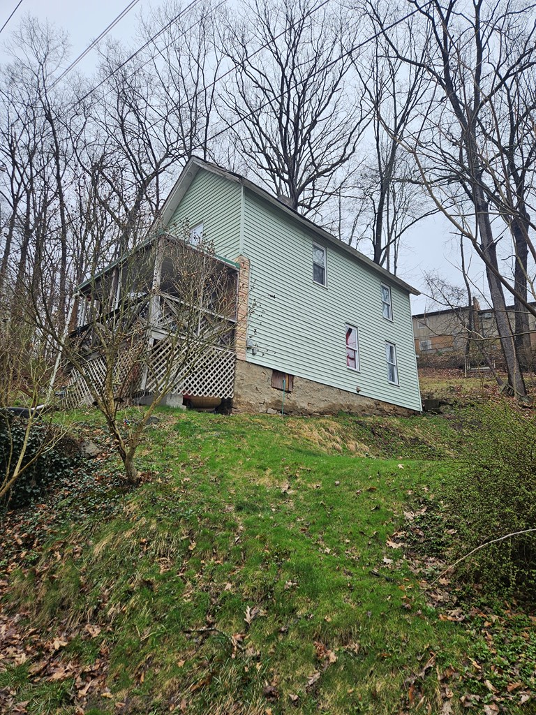 518 Spring Street, Franklin, Pennsylvania image 3